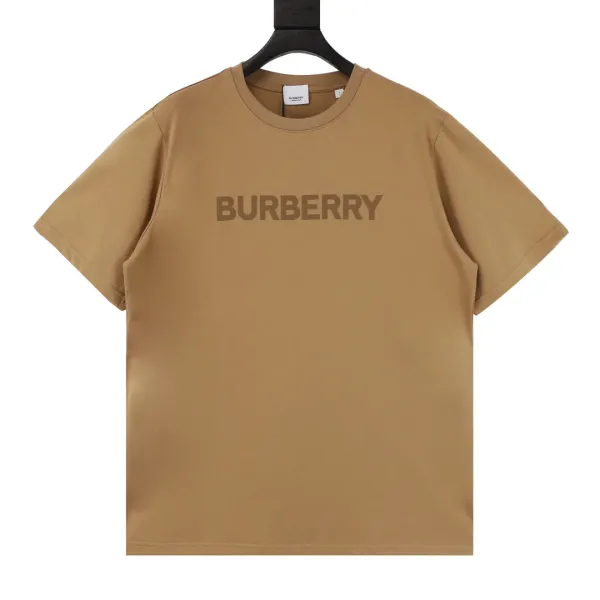 burberry-oversized-t-shirt-22
