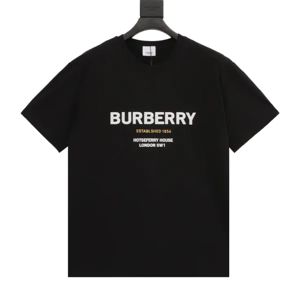 burberry-oversized-t-shirt-3