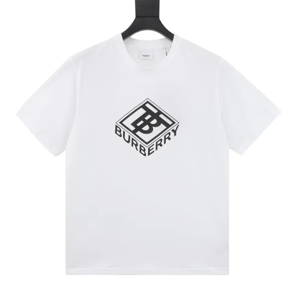burberry-oversized-t-shirt-45