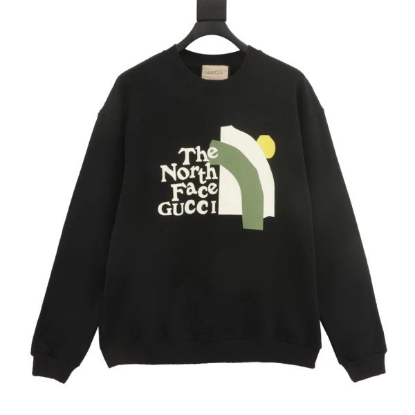 gucci-x-the-north-face-sweatshirt-3