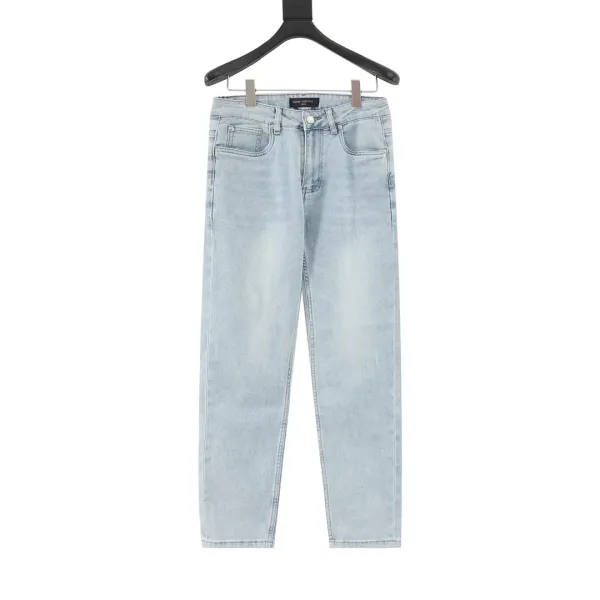 louis-vuitton-jeans-reverse-logo-3