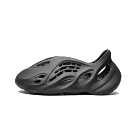 Yeezy Foam- RNNR Onyx
